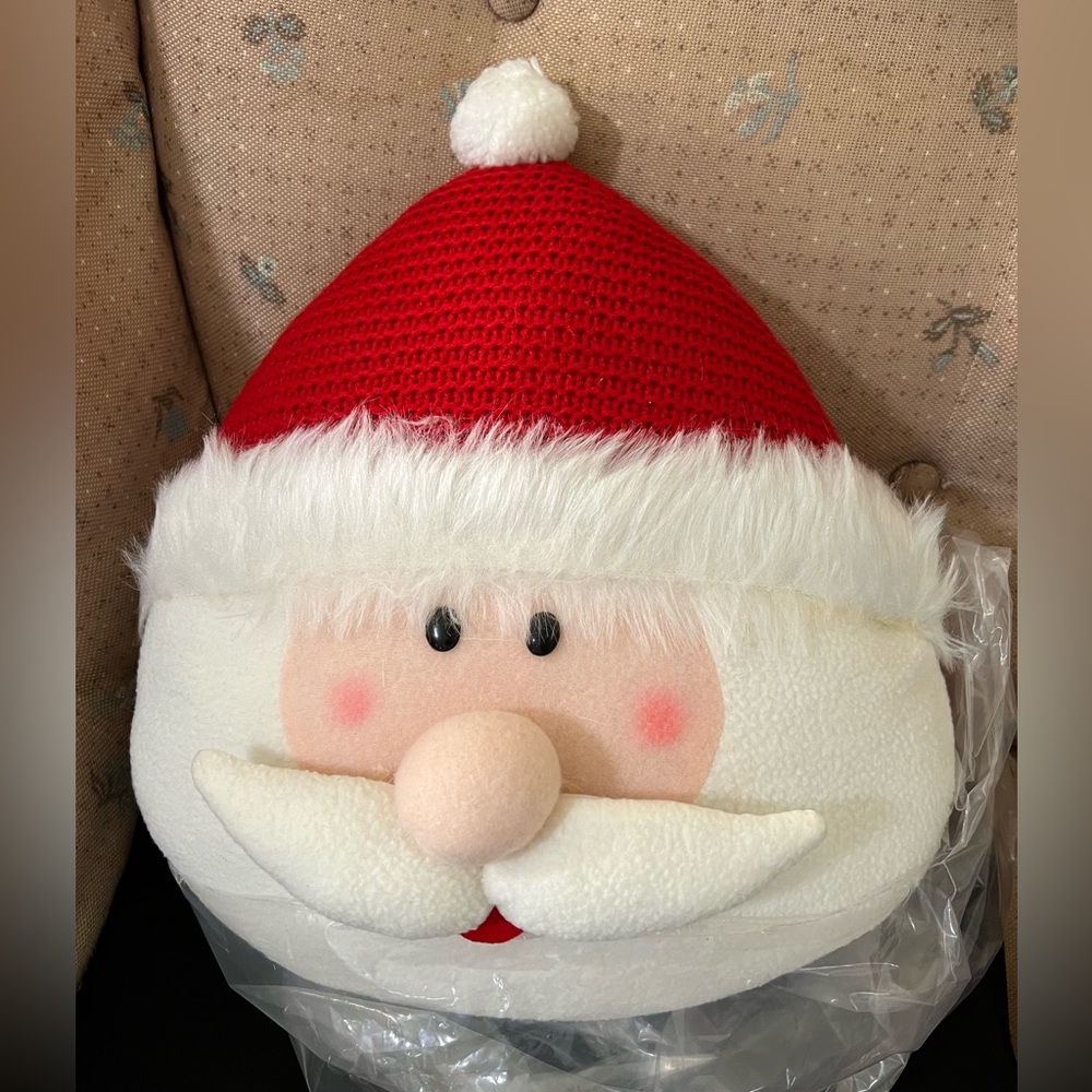Darling Santa Face Holiday Pillow (Unused)